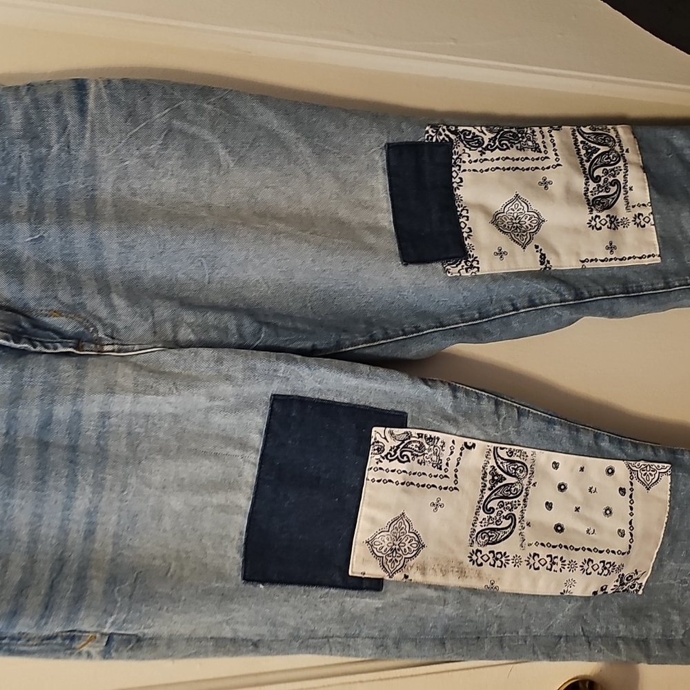 Kensie Blue Patchwork Jeans with Frayed Hem